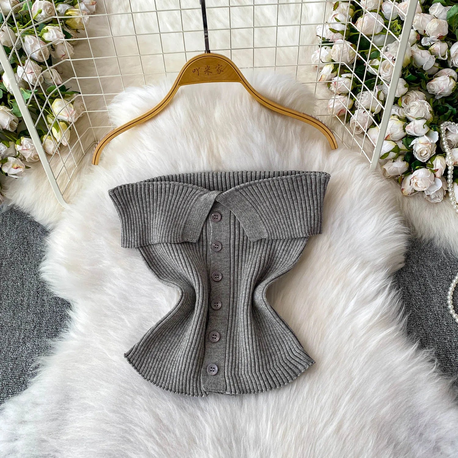 2025 New Summer Women Slash Neck Short Knitted Camisole Flanging Desidgn Single Breasted Solid Color Camisole Tops Swetaer Vest