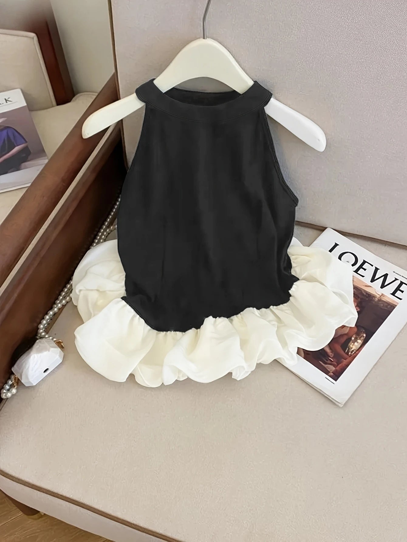 Y2K Color Block Sleeveless Top Black & White Ruffle Hem, Round Neck Lightweight Knit Vest for Women Casual Summer Outfit