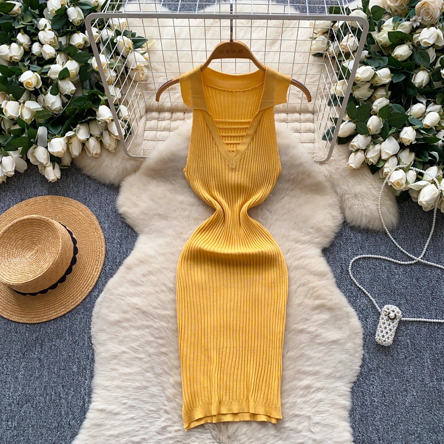 2025 New Summer Women French Style Vintage Polo Collar Sleeveless Knitted Dress Solid Color Bodycon Slim Wrap Mini Dress Outfits