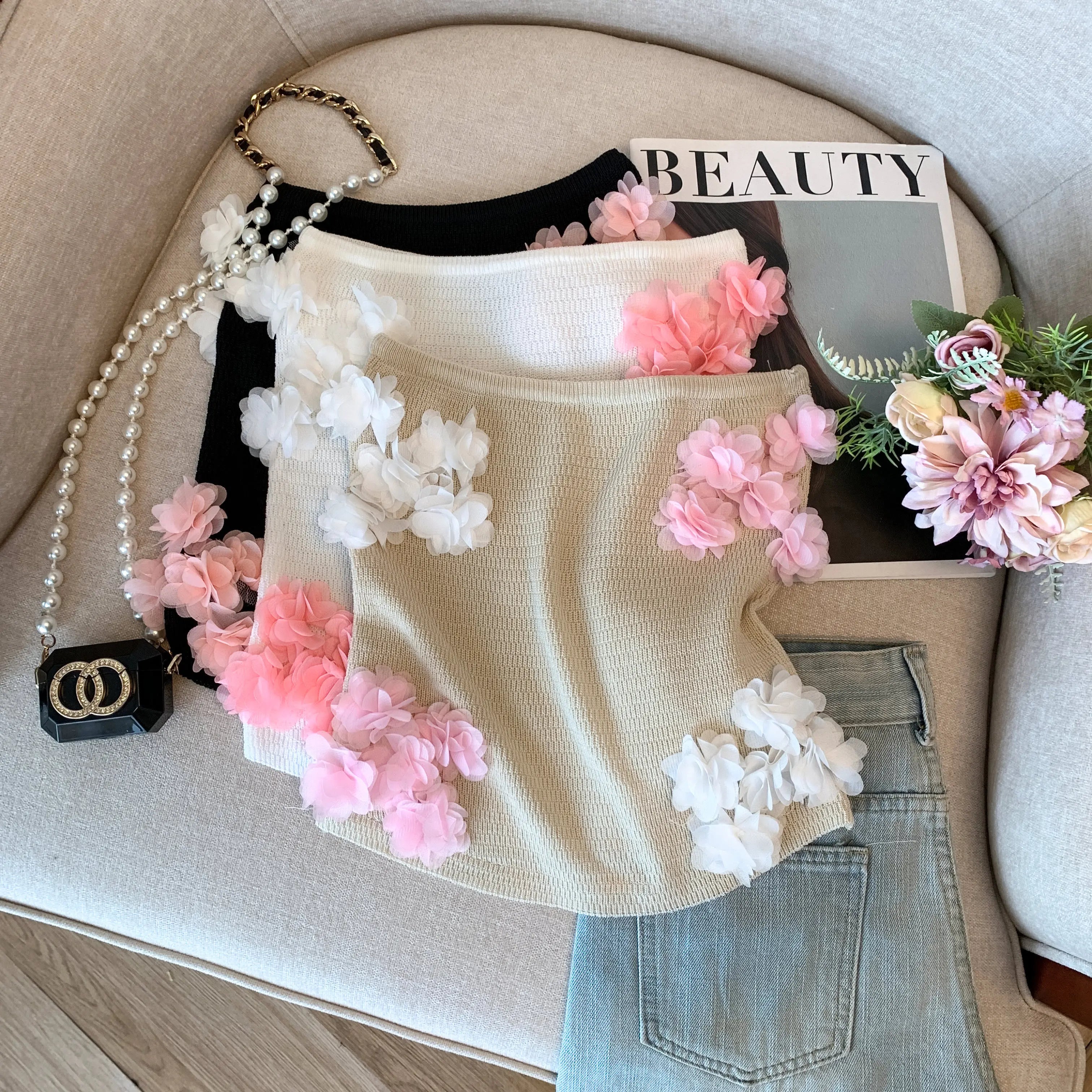 New Summer Women Sleeveless Knitted Vest 3D Flower Solid Strapless Camisole Tops Crop Top For Spring & Summer Women's Clothing